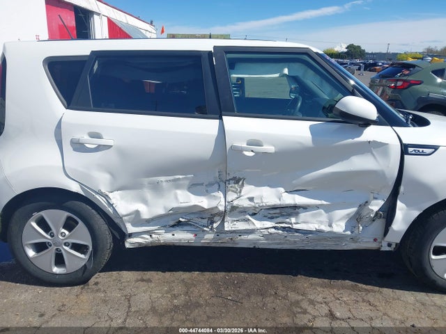KNDJN2A2XG7307047 KIA Soul