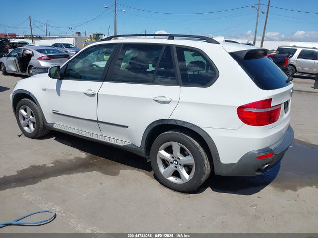 2010 BMW X5 5UXFE4C5XAL385138 Photo 2