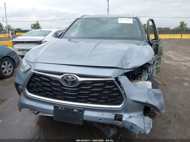 Toyota Highlander Platinum 2023 5TDKDRBH3PS013420 Image 13