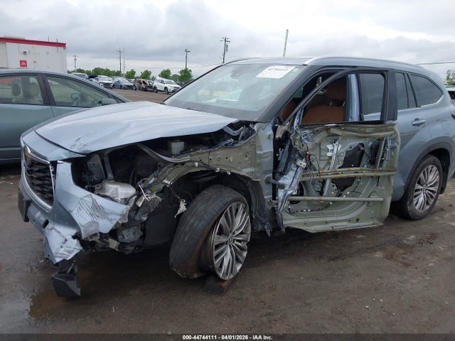 Toyota Highlander Platinum 2023 5TDKDRBH3PS013420 Image 6