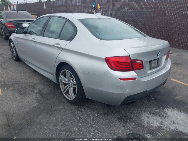 2013 Bmw 550i მანქანა იყიდება აუქციონზე, vin: WBAFR9C58DDX79915, აუქციონის ნომერი: 44744127