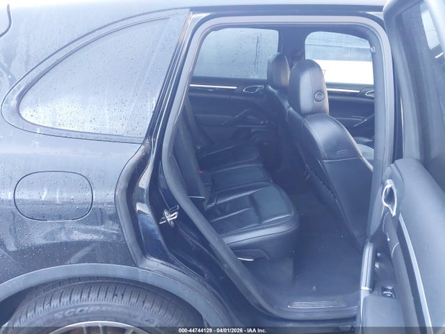 44744129 :رقم المزاد ، WP1AE2A25CLA92452 vin ، 2012 Porsche Cayenne Hybrid S مزاد بيع