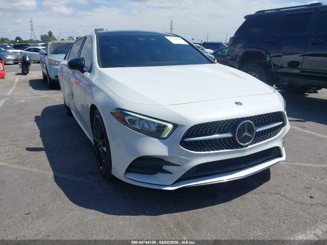 2022 MERCEDES-BENZ A 220 W1K3G4EB9NJ372132