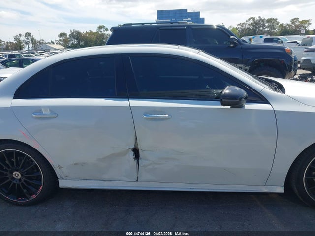 2022 MERCEDES-BENZ A 220 W1K3G4EB9NJ372132 Photo 5