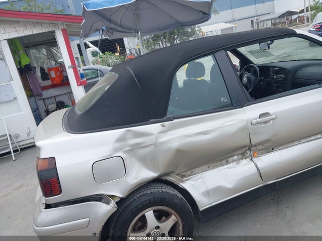 44744143 :رقم المزاد ، 3VWDC21V0YM804657 vin ، 2000 Volkswagen Cabrio Gls مزاد بيع