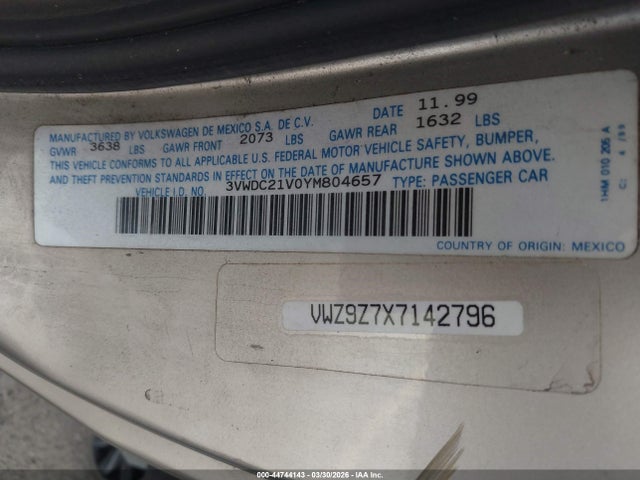 44744143 :رقم المزاد ، 3VWDC21V0YM804657 vin ، 2000 Volkswagen Cabrio Gls مزاد بيع
