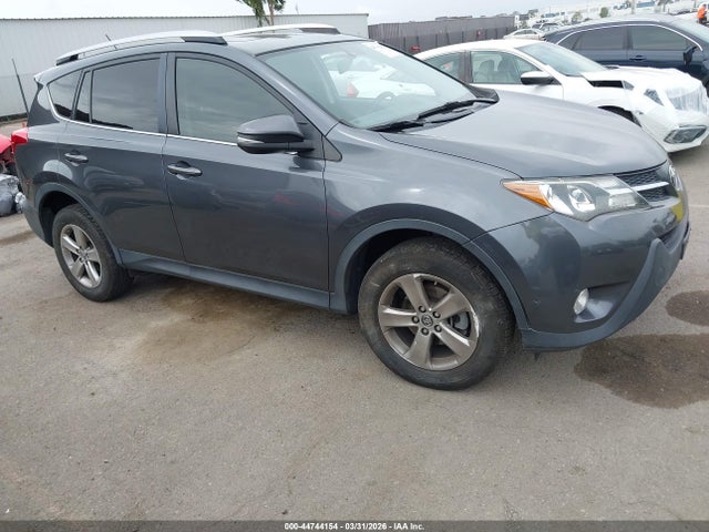 Toyota Rav4 Xle 2015 JTMWFREV7FD063972 головне зображення
