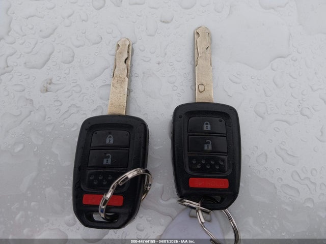 JHMGK5H57HS002932 Honda FIT LX
