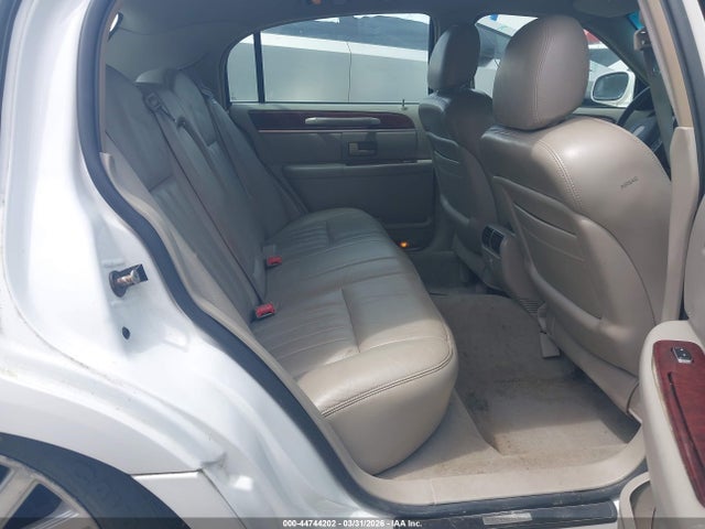 2004 LINCOLN TOWN CAR 1LNHM81W54Y620046 Photo 7