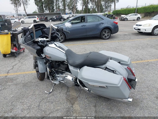 Harley-Davidson FLTRX 2024 1HD1KH723RB624962 Image 3