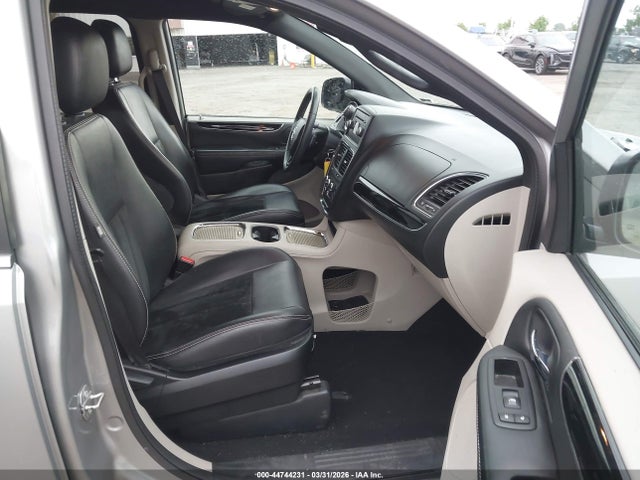 2C4RDGCG3HR546998 Dodge Grand Caravan Sxt