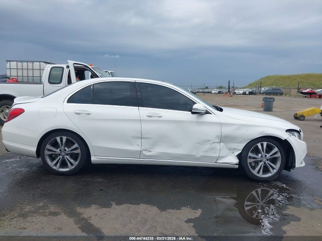 44744235 :رقم المزاد ، 55SWF4JB4GU143639 vin ، 2016 Mercedes-benz C 300 مزاد بيع