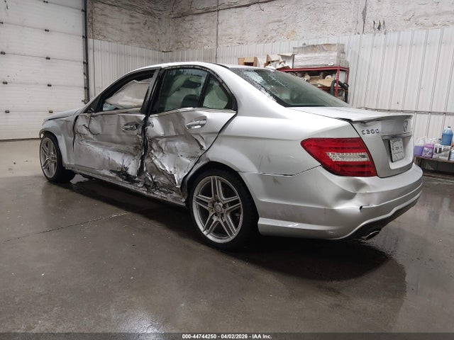 2013 Mercedes-benz C 300 Sport 4matic მანქანა იყიდება აუქციონზე, vin: WDDGF8AB6DG138169, აუქციონის ნომერი: 44744250