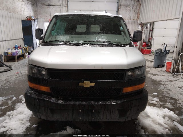 Chevrolet EXPRESS G3500 2023 1GAZGNFP4P1105982 Image 30