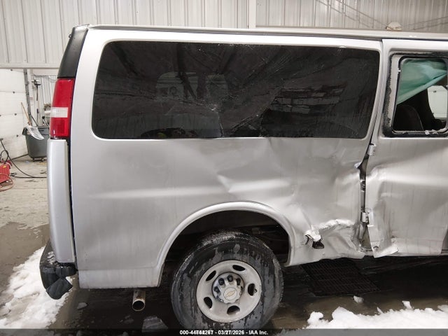 Chevrolet EXPRESS G3500 2023 1GAZGNFP4P1105982 Image 38