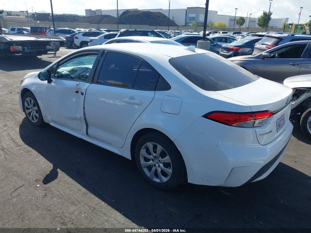 Toyota COROLLA LE 2021 5YFEPMAE1MP195783 Image 3