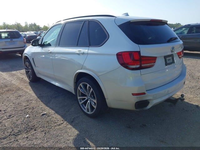 2015 BMW X5 5UXKS4C57F0N10337 Photo 2