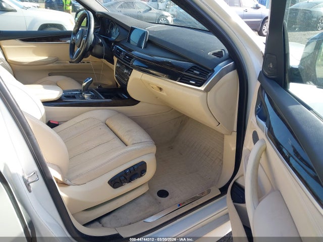 2015 BMW X5 5UXKS4C57F0N10337 Photo 4