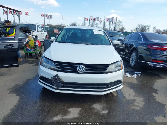 44744325 :رقم المزاد ، 3VW2B7AJ7HM335684 vin ، 2017 Volkswagen Jetta 1.4t S مزاد بيع
