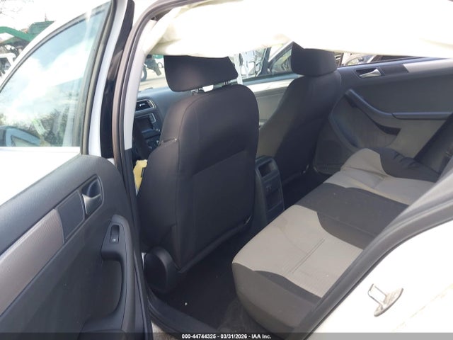 44744325 :رقم المزاد ، 3VW2B7AJ7HM335684 vin ، 2017 Volkswagen Jetta 1.4t S مزاد بيع