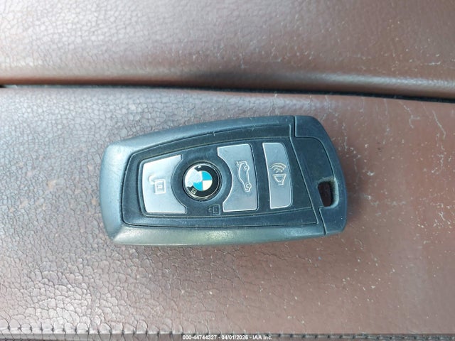2012 Bmw 550i მანქანა იყიდება აუქციონზე, vin: WBAFR9C58CDV59317, აუქციონის ნომერი: 44744327