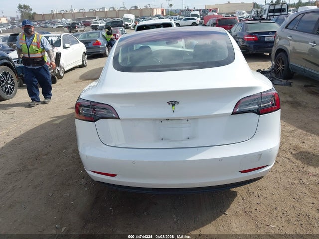 Продаж на аукціоні авто 2018 Tesla Model 3 Long Range/mid Range, vin: 5YJ3E1EA9JF050677, номер лоту: 44744334