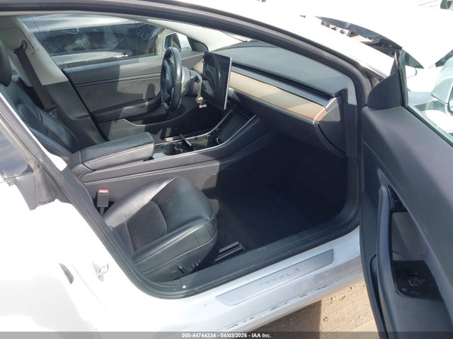 Продаж на аукціоні авто 2018 Tesla Model 3 Long Range/mid Range, vin: 5YJ3E1EA9JF050677, номер лоту: 44744334