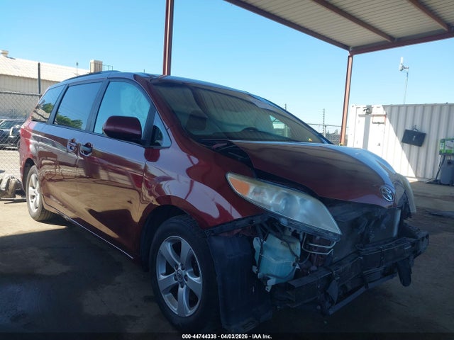 2017 TOYOTA SIENNA 5TDKZ3DC5HS804758