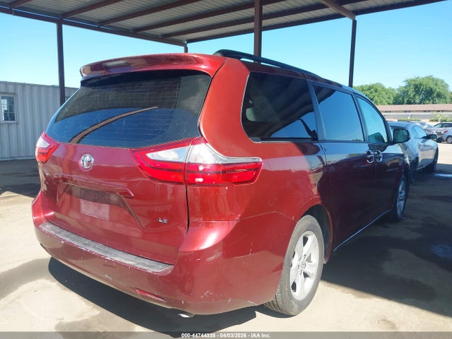 2017 TOYOTA SIENNA 5TDKZ3DC5HS804758 Photo 3