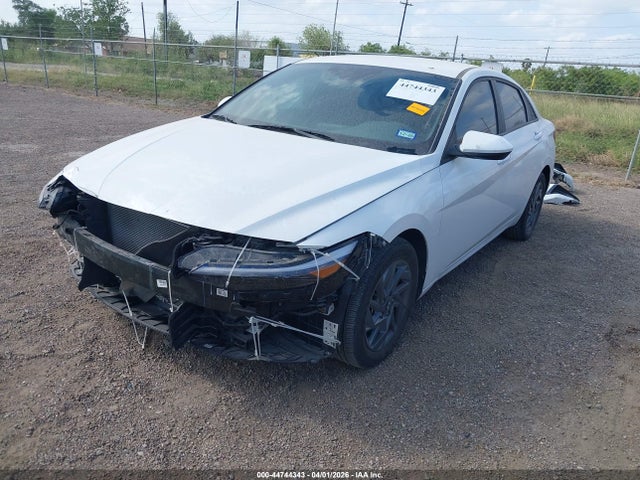 44744343 :رقم المزاد ، KMHLM4DGXRU797293 vin ، 2024 Hyundai Elantra Sel مزاد بيع