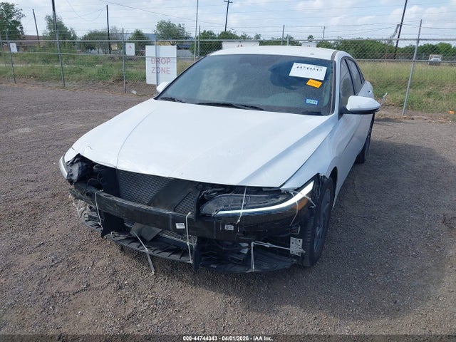 44744343 :رقم المزاد ، KMHLM4DGXRU797293 vin ، 2024 Hyundai Elantra Sel مزاد بيع