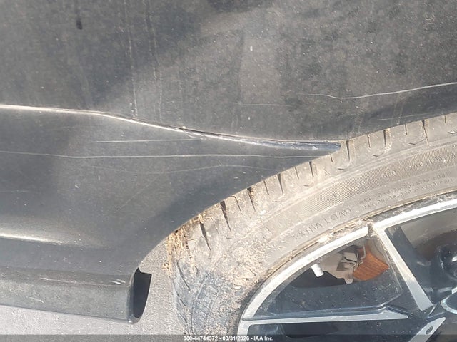 44744372 :رقم المزاد ، WDDGJ4HB5DG056138 vin ، 2013 Mercedes-benz C 250 مزاد بيع