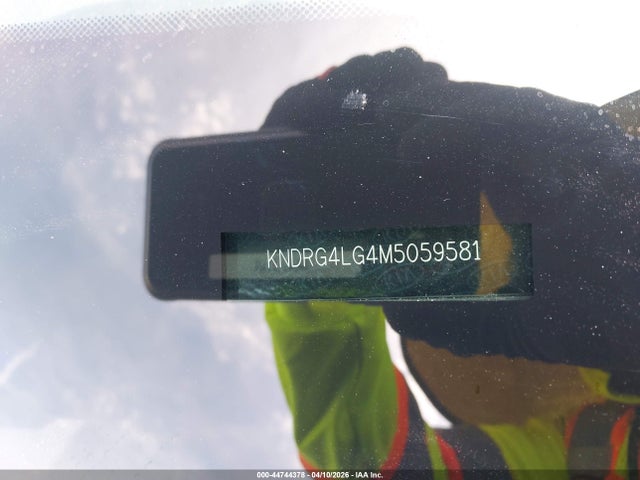 KNDRG4LG4M5059581 KIA Sorento Hybrid S