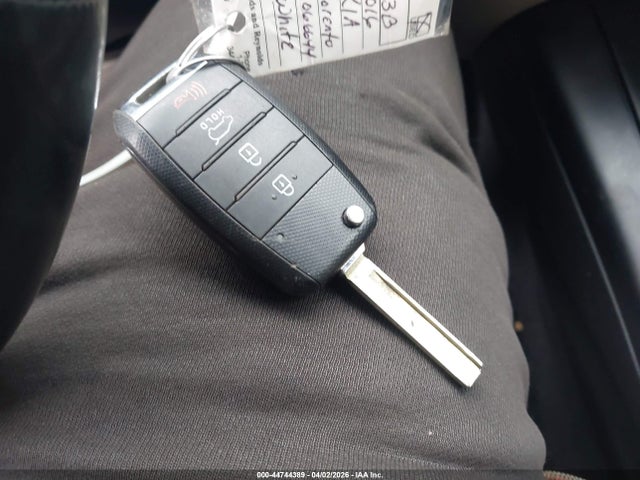 Aukcja sprzedaży 2016 Kia Sorento 2.4l Lx, vin: 5XYPGDA30GG066644, numer aukcji: 44744389