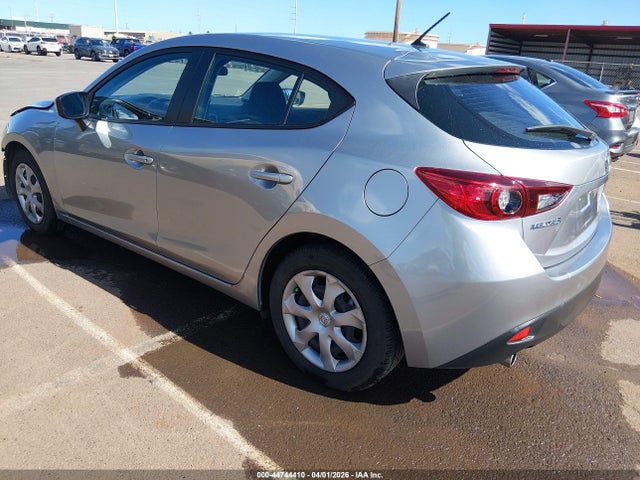 Продажа на аукционе авто 2016 Mazda Mazda3 I Sport, vin: JM1BM1J70G1333933, номер лота: 44744410