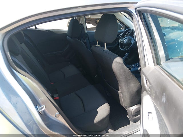 Продажа на аукционе авто 2016 Mazda Mazda3 I Sport, vin: JM1BM1J70G1333933, номер лота: 44744410