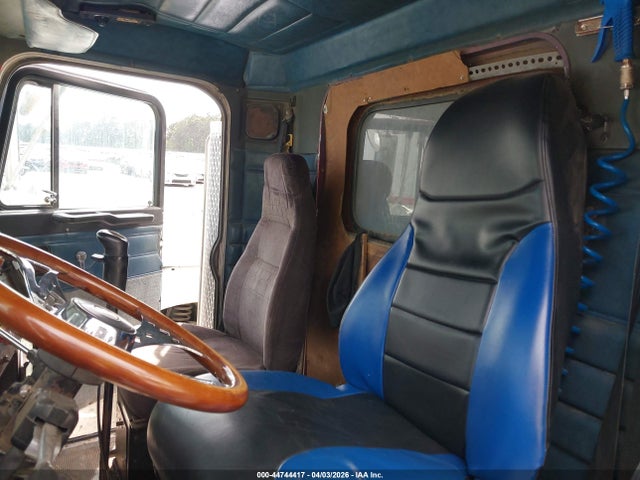 44744417 :رقم المزاد ، 1XPCDR9X4MN303943 vin ، 1991 Peterbilt 377 مزاد بيع