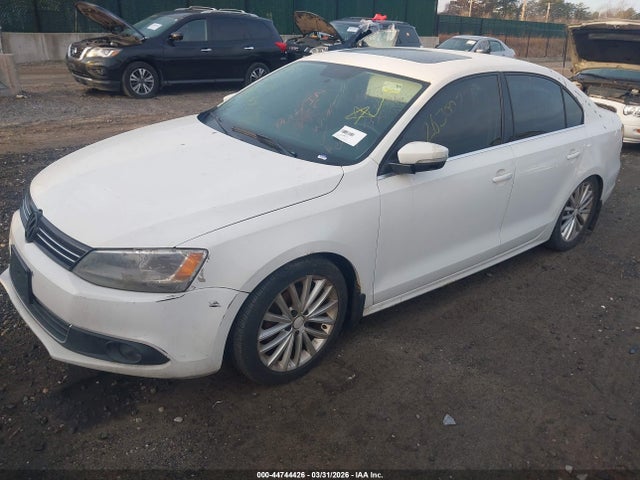 2011 Volkswagen Jetta 2.5l Sel მანქანა იყიდება აუქციონზე, vin: 3VWLZ7AJ8BM380964, აუქციონის ნომერი: 44744426