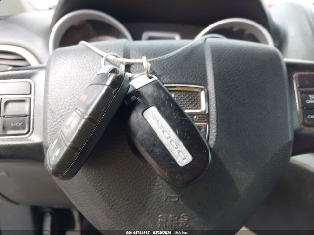 3C4PDCBB1KT737765 Dodge JOURNEY SE