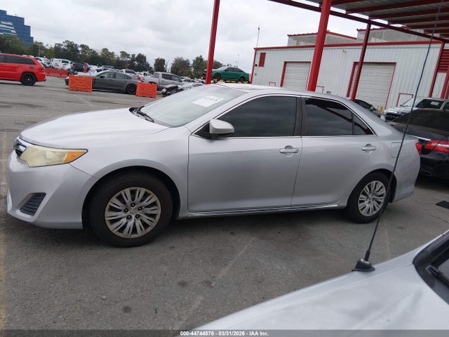4T4BF1FK8ER417826 Toyota CAMRY LE