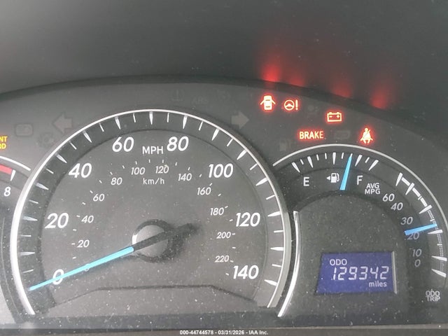 4T4BF1FK8ER417826 Toyota CAMRY LE