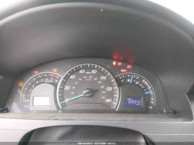 4T4BF1FK8ER417826 Toyota CAMRY LE