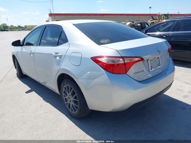 Toyota COROLLA LE 2017 2T1BURHE0HC881916 Image 3