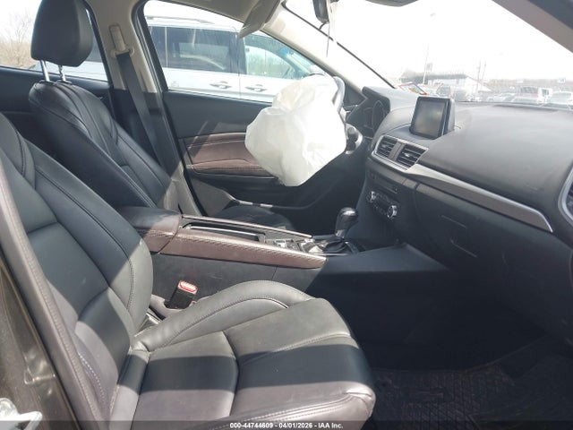 Продаж на аукціоні авто 2018 Mazda Mazda3 Touring, vin: 3MZBN1V30JM265967, номер лоту: 44744609