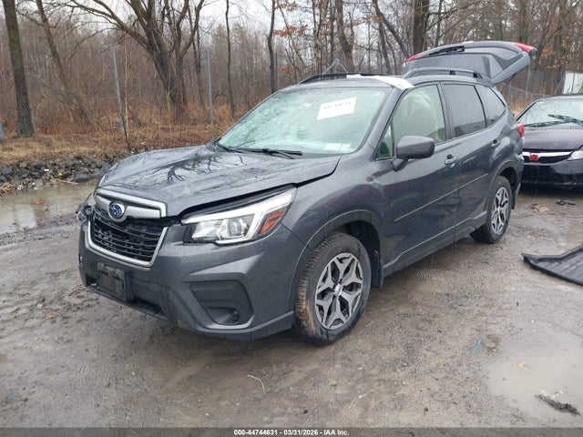 44744631 :رقم المزاد ، JF2SKAJC5LH445570 vin ، 2020 Subaru Forester Premium مزاد بيع