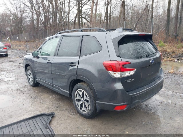 44744631 :رقم المزاد ، JF2SKAJC5LH445570 vin ، 2020 Subaru Forester Premium مزاد بيع