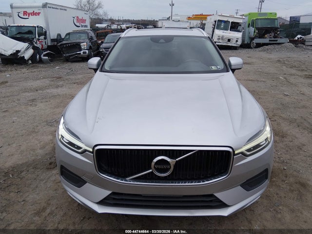 2018 VOLVO XC60 LYVA22RKXJB105180 Photo 5