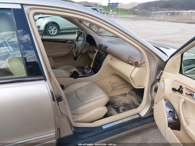 44744665 :رقم المزاد ، WDBRF64J52F247721 vin ، 2002 Mercedes-benz C 320 مزاد بيع