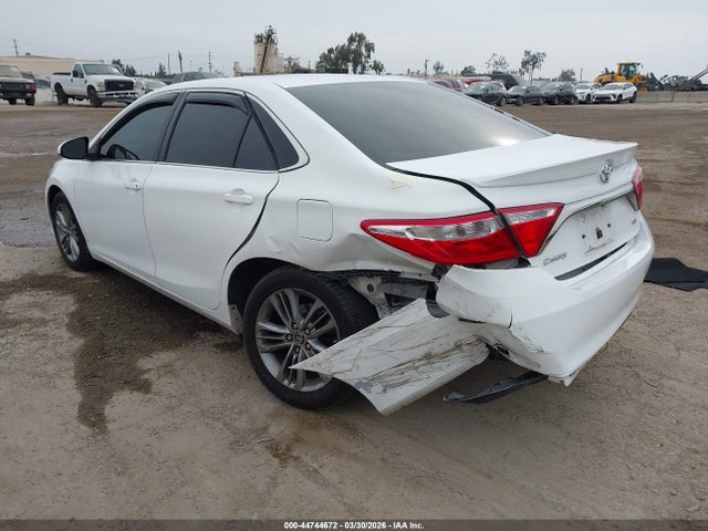 4T1BF1FK4GU163464 Toyota CAMRY SE