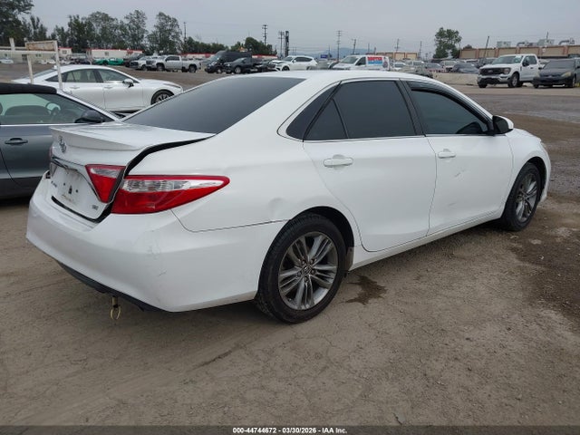 4T1BF1FK4GU163464 Toyota CAMRY SE